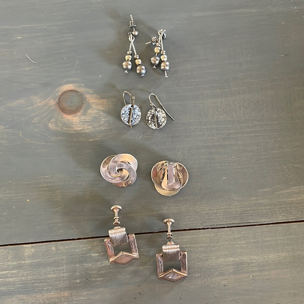 Bundle to save $$$. Set of 4 earrings